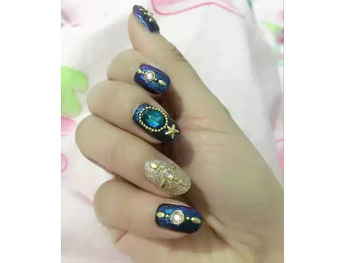 深色美甲